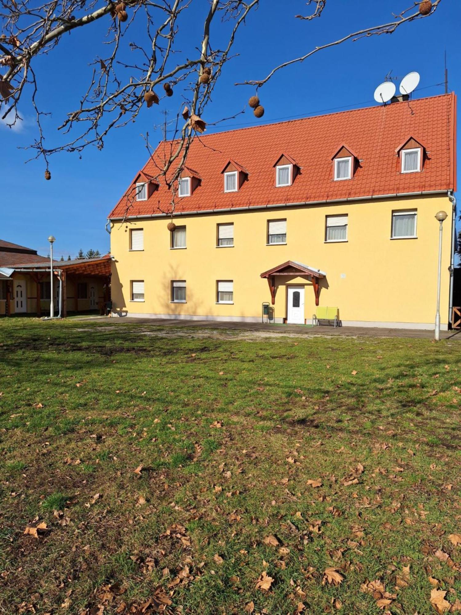 Fenyo Panzio Bed and Breakfast Mezőkövesd Εξωτερικό φωτογραφία